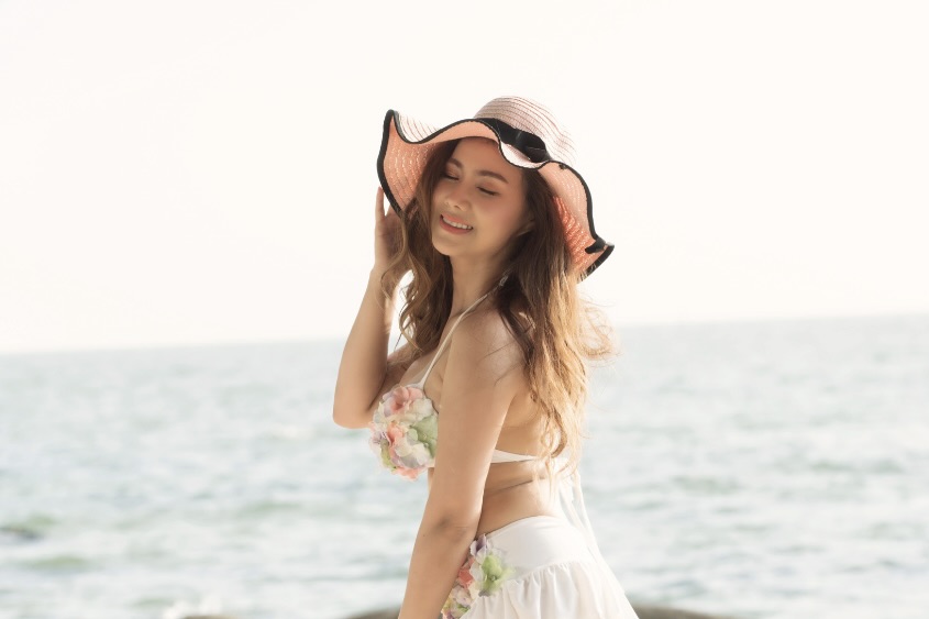 女性